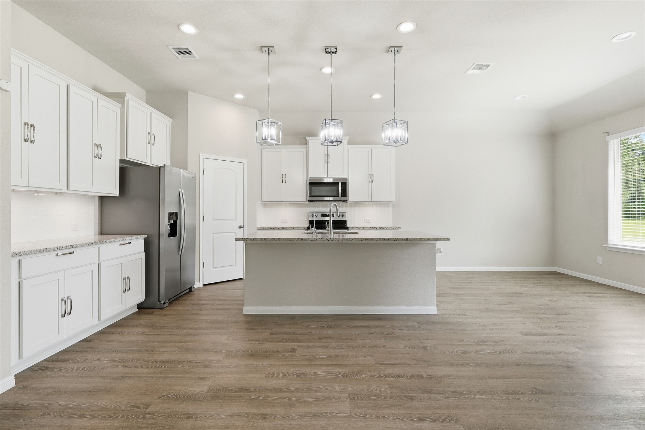6422 Rolling Hills Road Conroe, TX 77303 - Photo 5 of 43