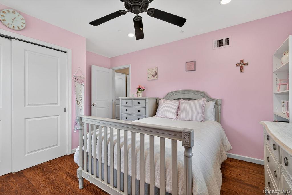 461 Stratton Road New Rochelle, NY 10804 - Photo 22 of 49