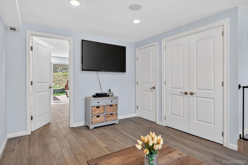 461 Stratton Road New Rochelle, NY 10804 - Photo 25 of 49