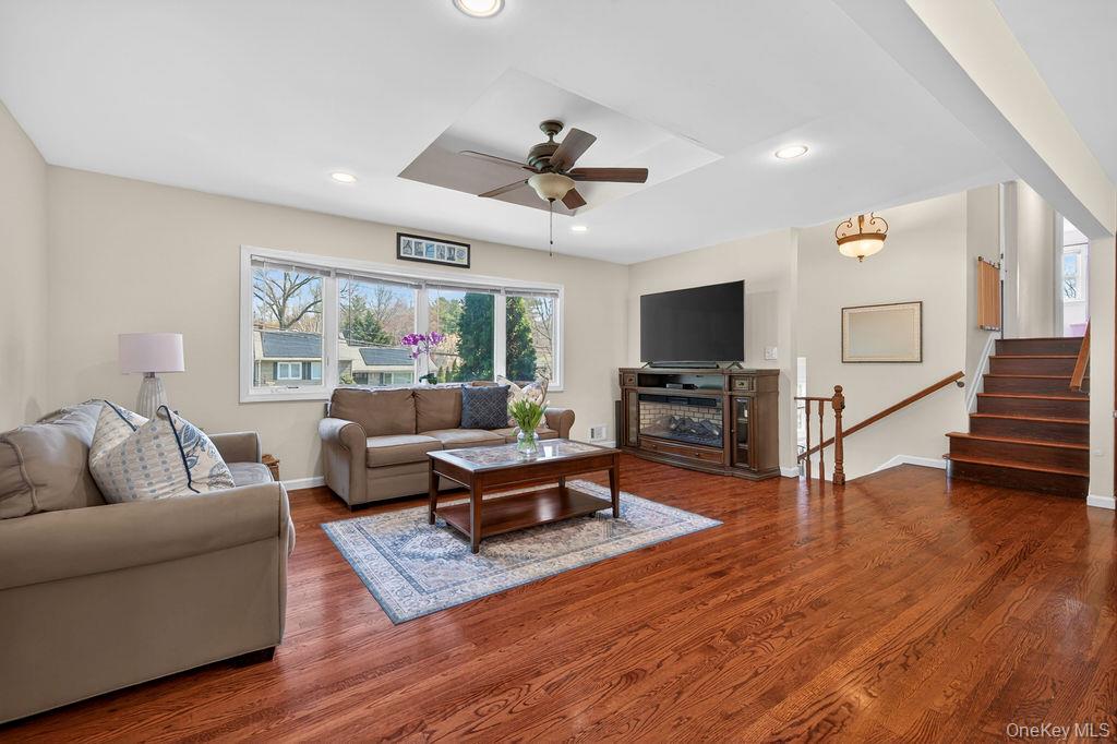 461 Stratton Road New Rochelle, NY 10804 - Photo 7 of 49