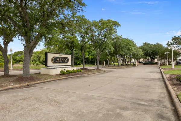 $90,000 | 7600 Emmett F Lowry Expressway, Unit 604, Texas City, TX 77591