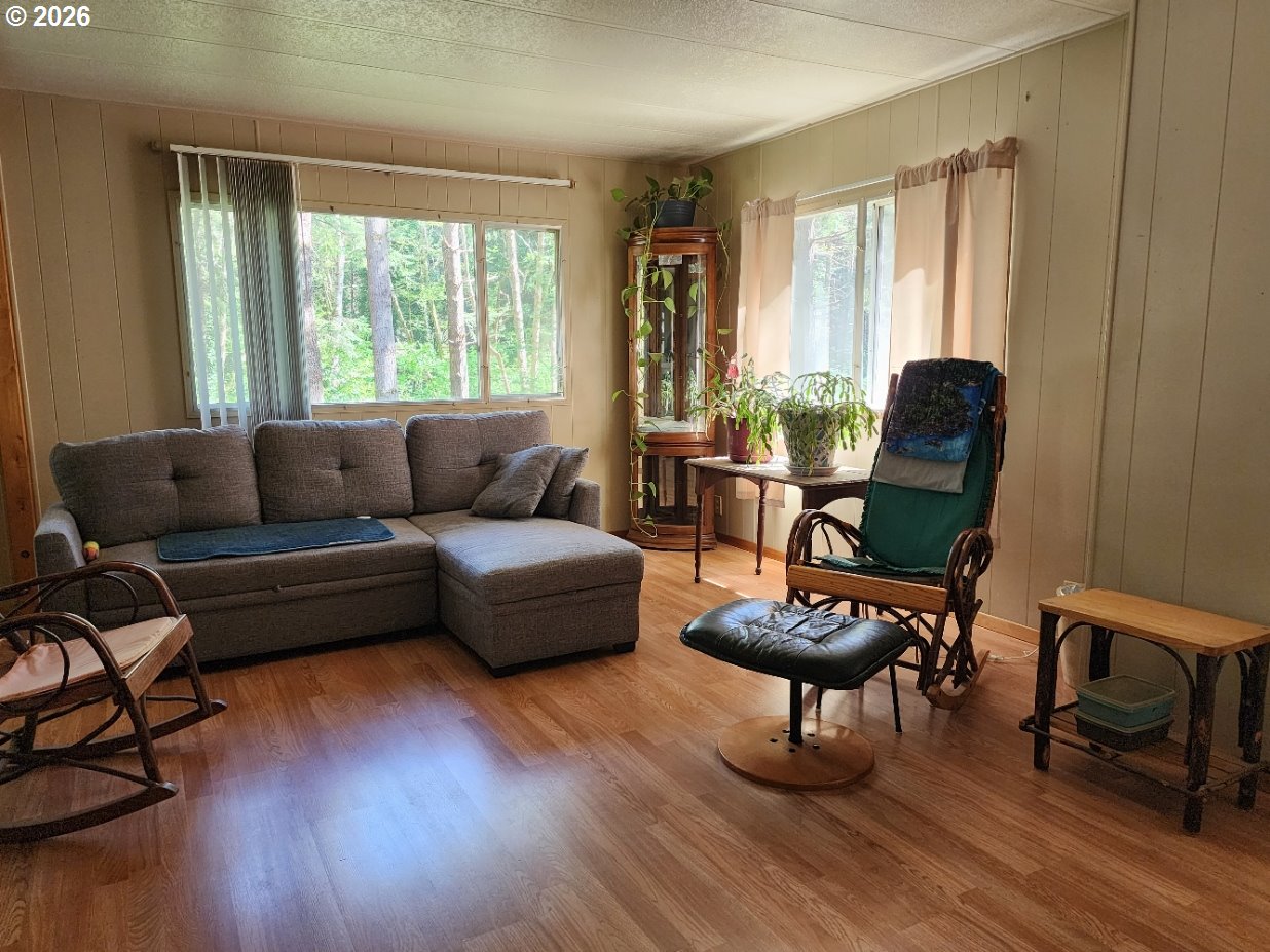 92839 Orchard Road Port Orford, OR 97465 - Photo 11 of 44 Living Room