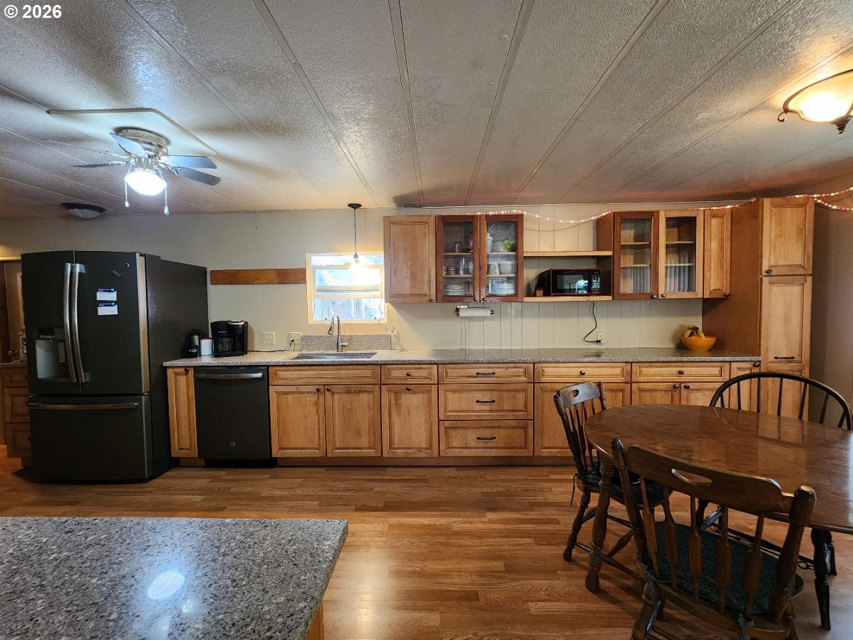 92839 Orchard Road Port Orford, OR 97465 - Photo 9 of 44 Kitchen