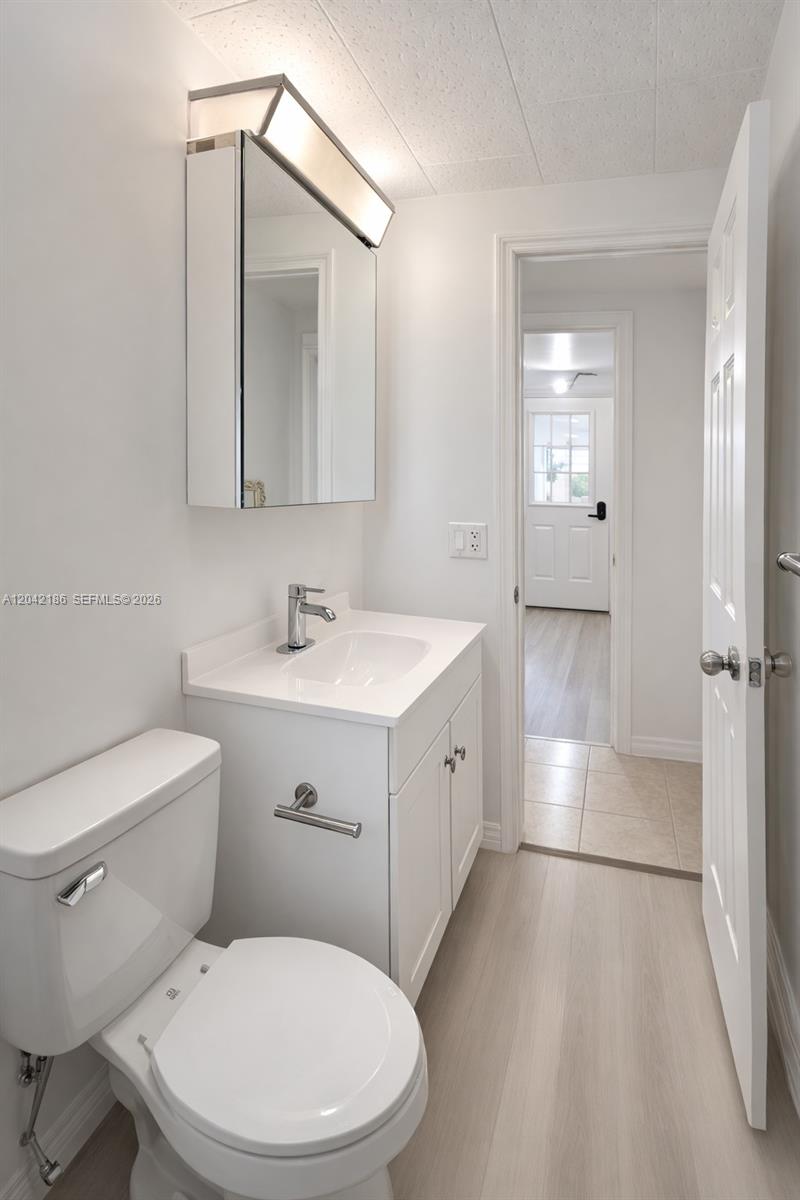 2260 Southwest 85th Way Davie, FL 33324 - Photo 10 of 37