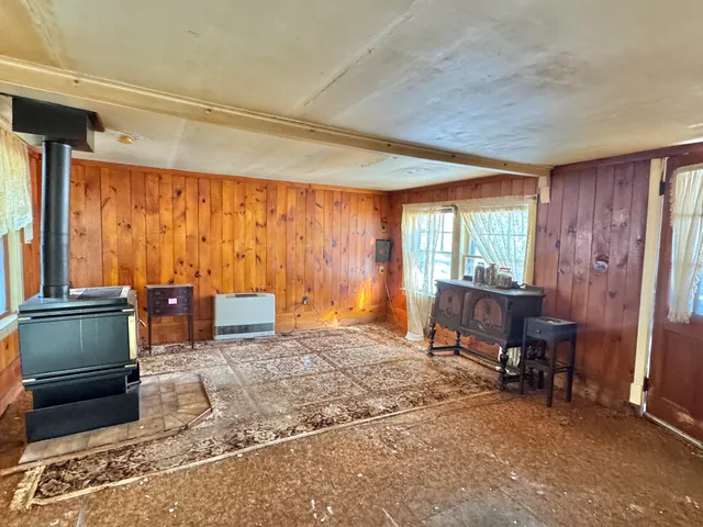 $100,000 | 6 Linden Avenue, Old Orchard Beach, ME 04064