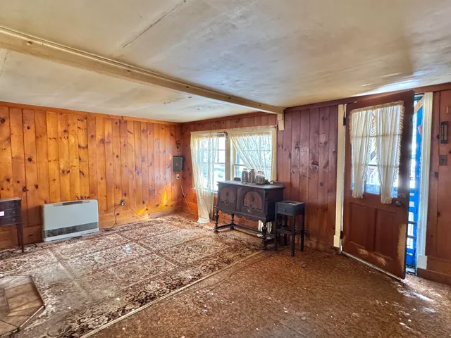 $100,000 | 6 Linden Avenue, Old Orchard Beach, ME 04064