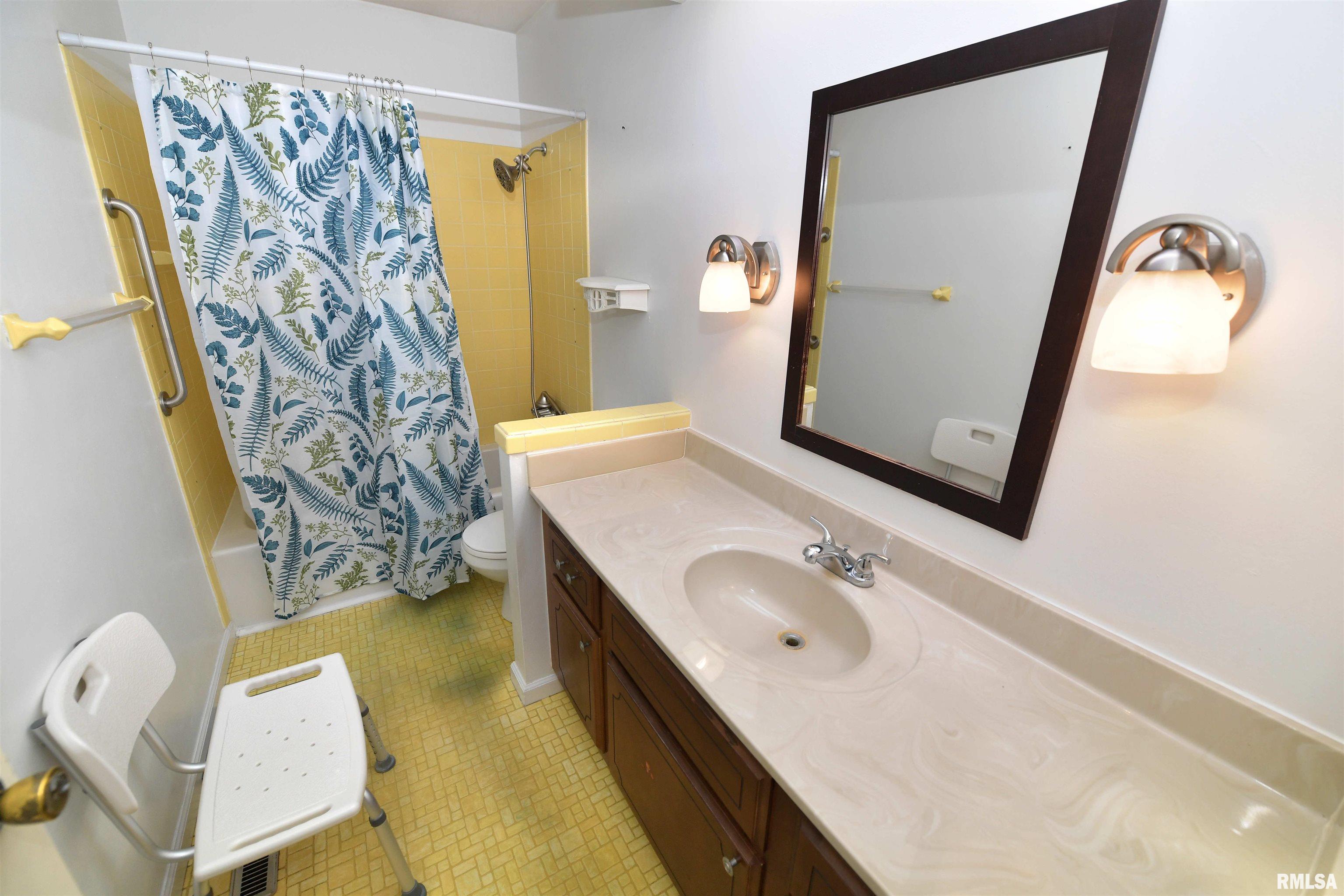 5617 North Sheridan Road Peoria, IL 61614 - Photo 50 of 62 Gallery Image 50