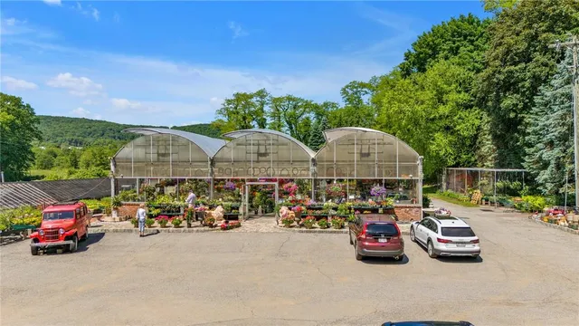 $1,350,000 | 178 Charles Colman Boulevard, Pawling, NY 12564