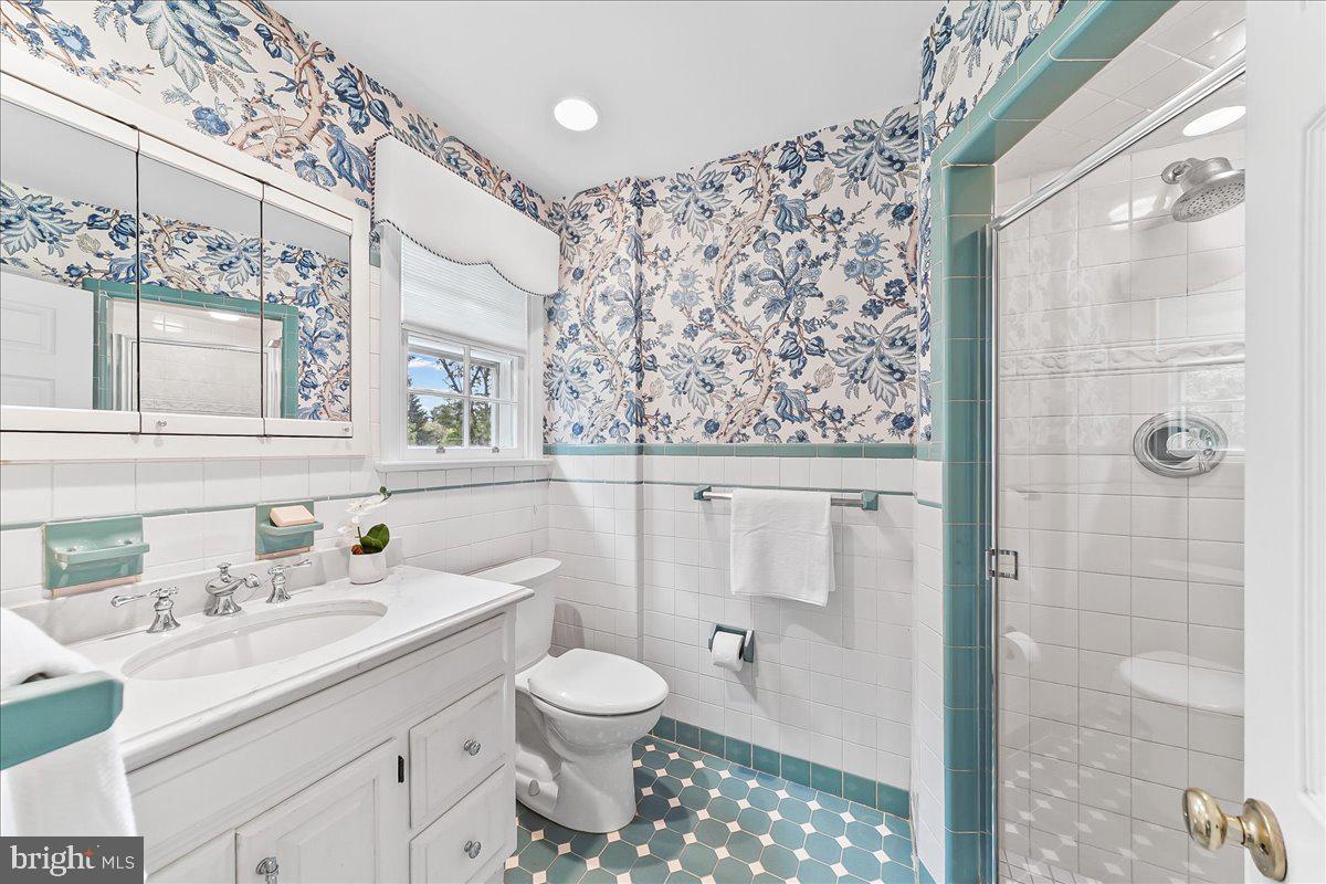 1026 Waltham Road Berwyn, PA 19312 - Photo 32 of 56 Primary Bedroom Bathroom