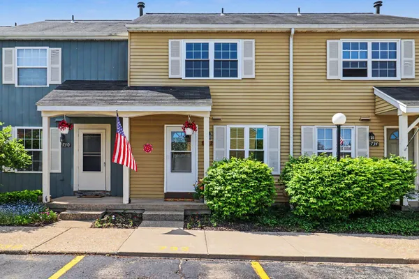 $218,000 | 732 Pinckney Court, Comstock Park, MI 49321