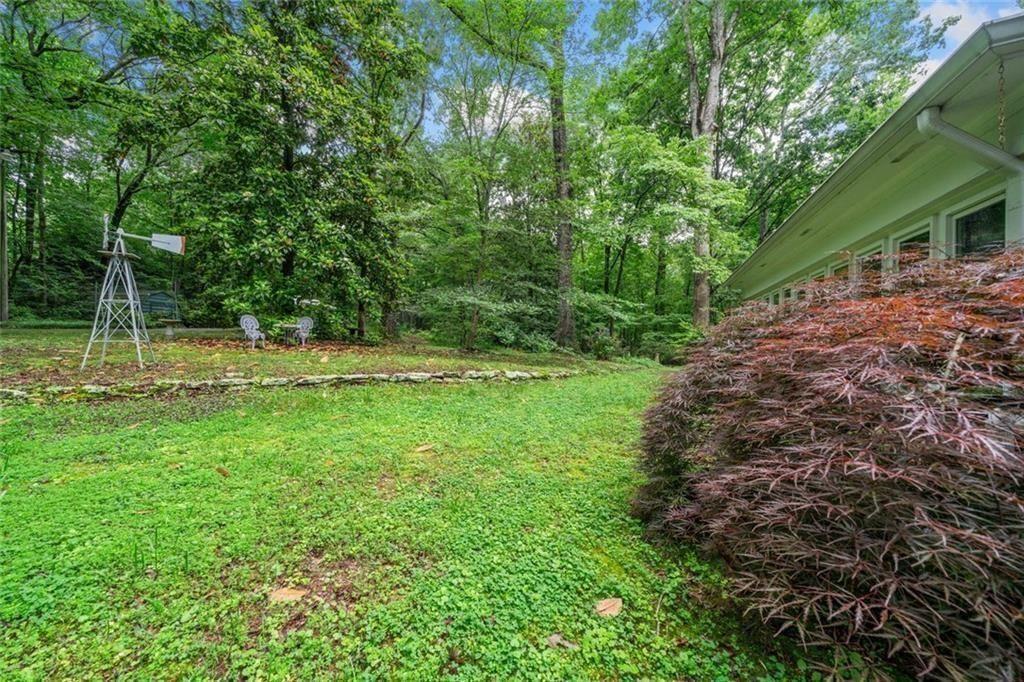 286 Hilton Way Canton, GA 30114 - Photo 47 of 59 a view of a park with a tree
