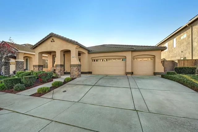 $629,950 | 1964 Hartsfield Way, Lincoln, CA 95648