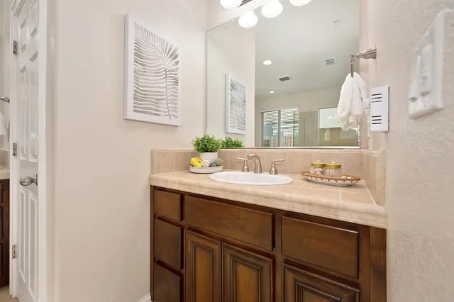 $629,950 | 1964 Hartsfield Way, Lincoln, CA 95648