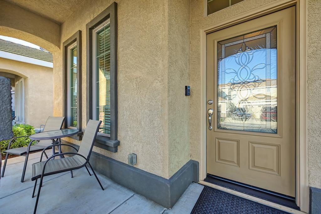 1964 Hartsfield Way Lincoln, CA 95648 - Photo 5 of 37 a living room with furniture and a window