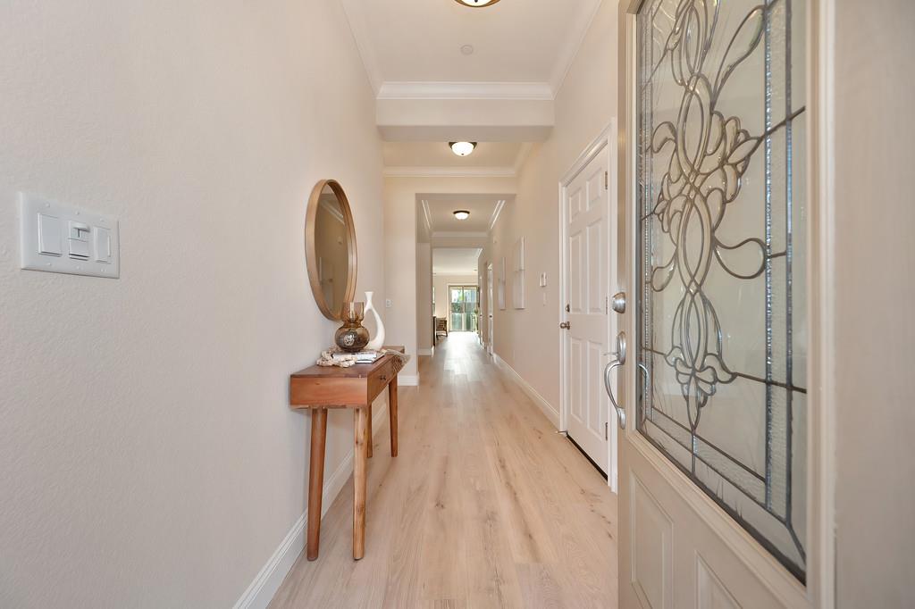 1964 Hartsfield Way Lincoln, CA 95648 - Photo 6 of 37 a view of a hallway with entryway