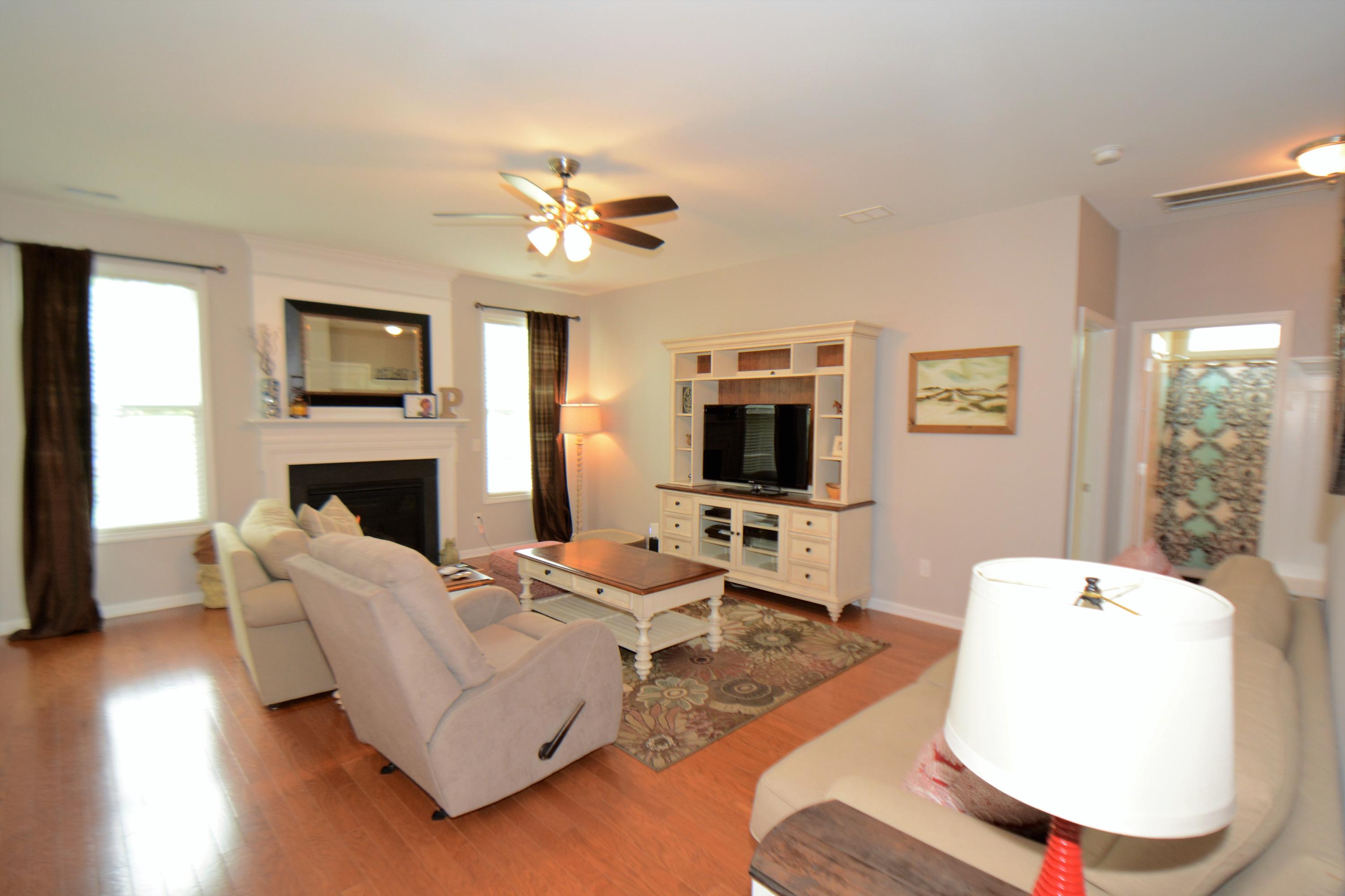 1319 Raven Road Hanahan, SC 29410 - Photo 17 of 39 spaciou sfamily room