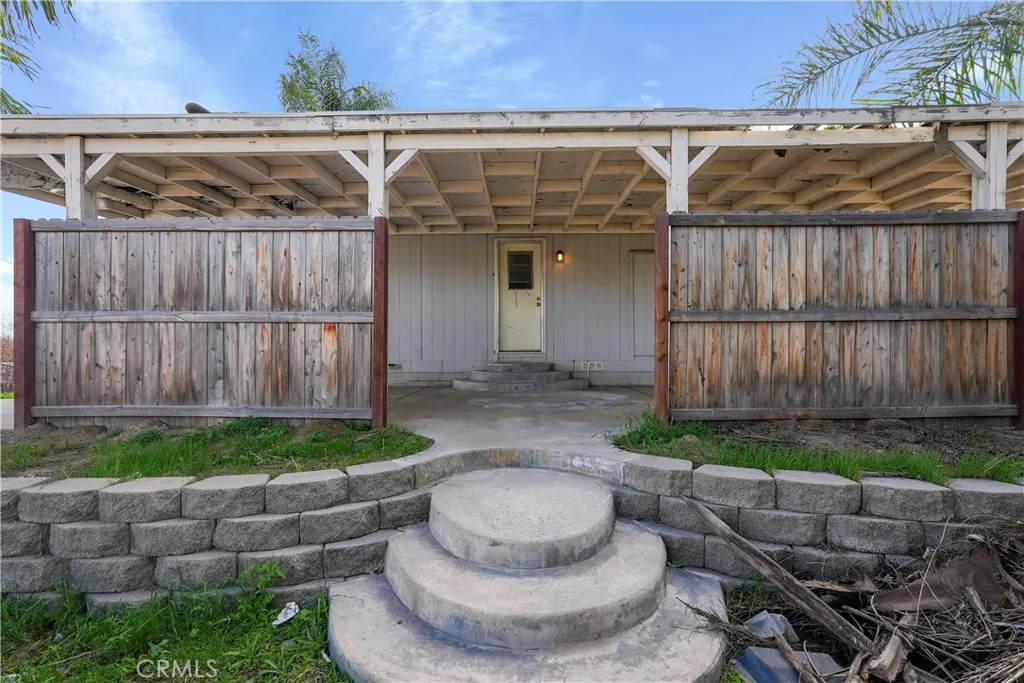 22540 Markham Street Perris, CA 92570 - Photo 19 of 20 a view of a porch with furniture