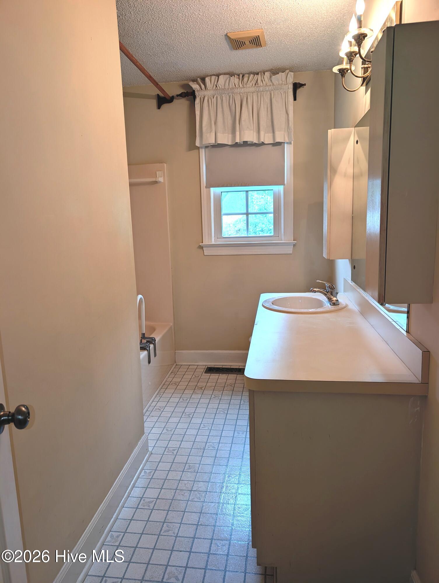 2721 Tilghman Road North Wilson, NC 27896 - Photo 9 of 14 2721 Tilghman Rd (8)