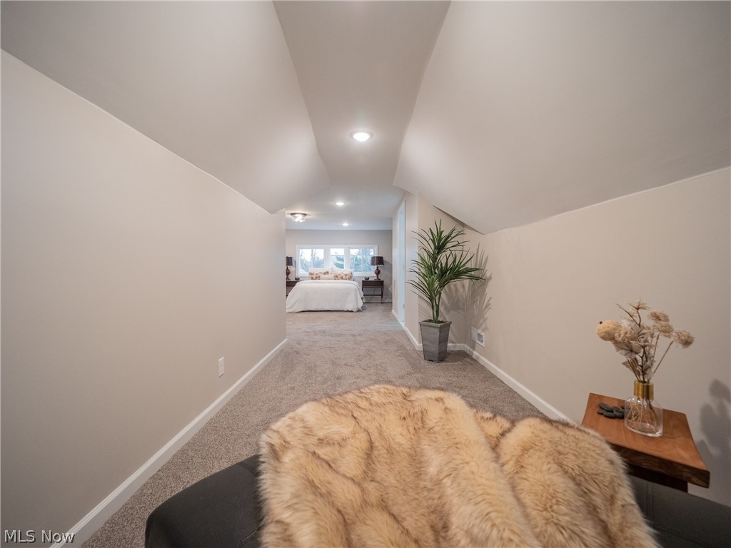 3232 Berkeley Road Cleveland, OH 44118 - Photo 21 of 33 2nd Floor Seating Area off Bedroom