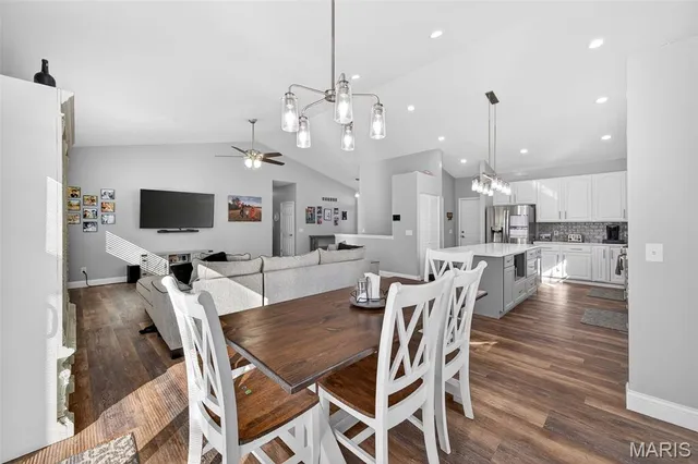 $489,000 | 4562 Briargate Drive, St. Charles, MO 63304