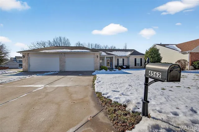 $489,000 | 4562 Briargate Drive, St. Charles, MO 63304