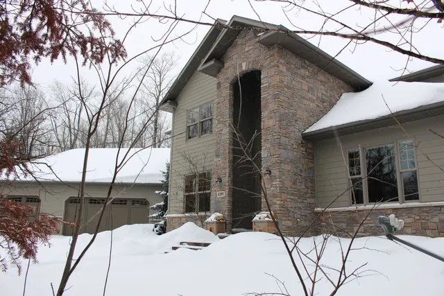 $999,900 | 4391 Grouse Ridge Drive, Hermantown, MN 55811
