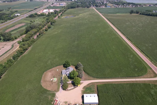 $2,209,550 | 16810 County Road 31, Norwood Young America, MN 55368