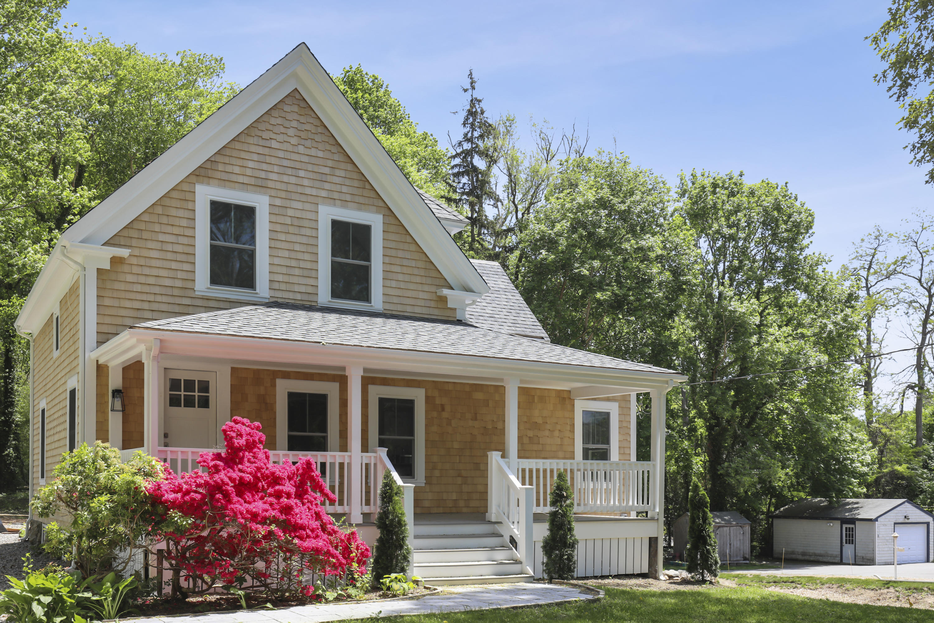 289 Old Main Road North Falmouth, MA 02556 - Photo 2 of 39 001-photo-front-view-9266232