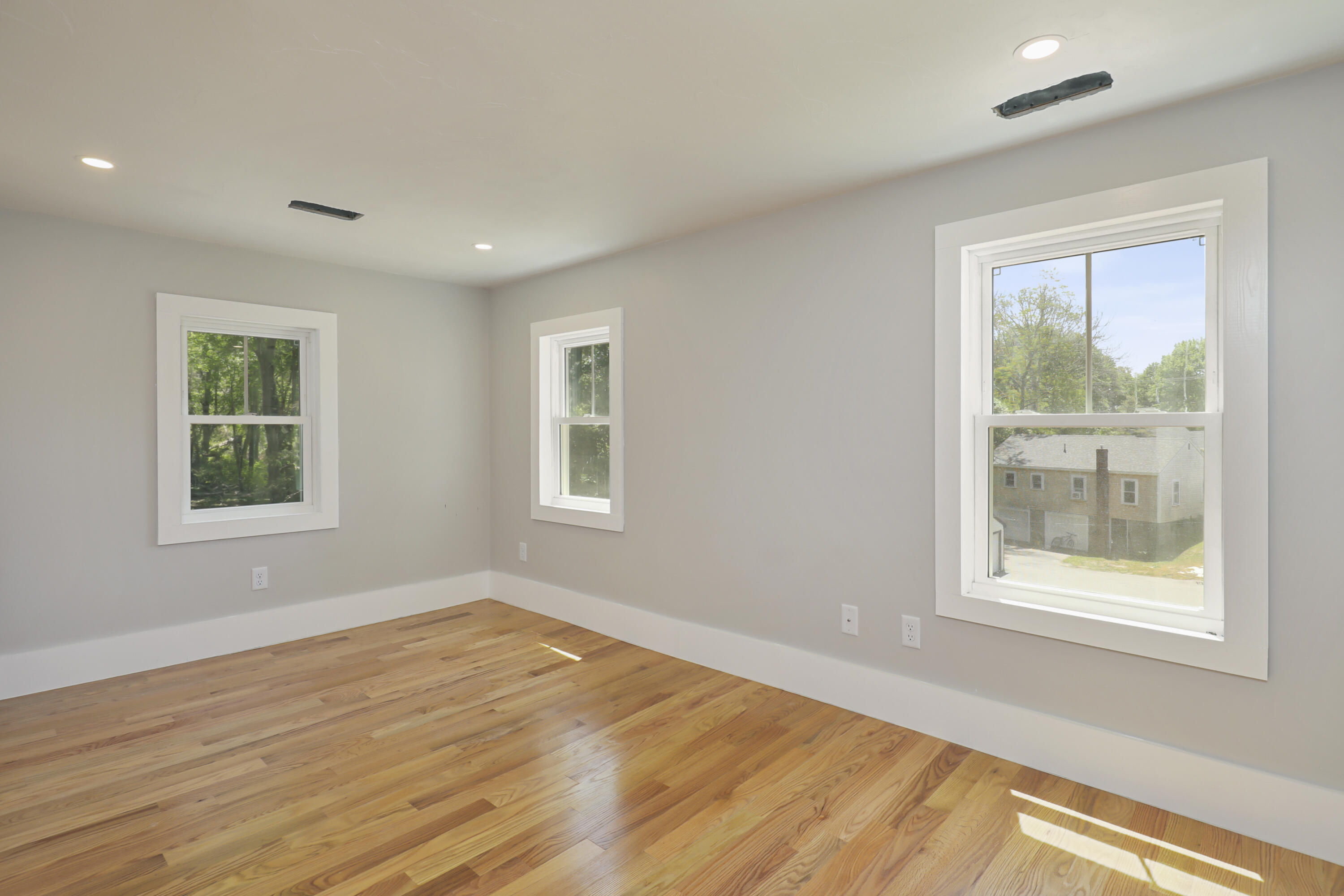 289 Old Main Road North Falmouth, MA 02556 - Photo 29 of 39 020-photo-bedroom-9266228