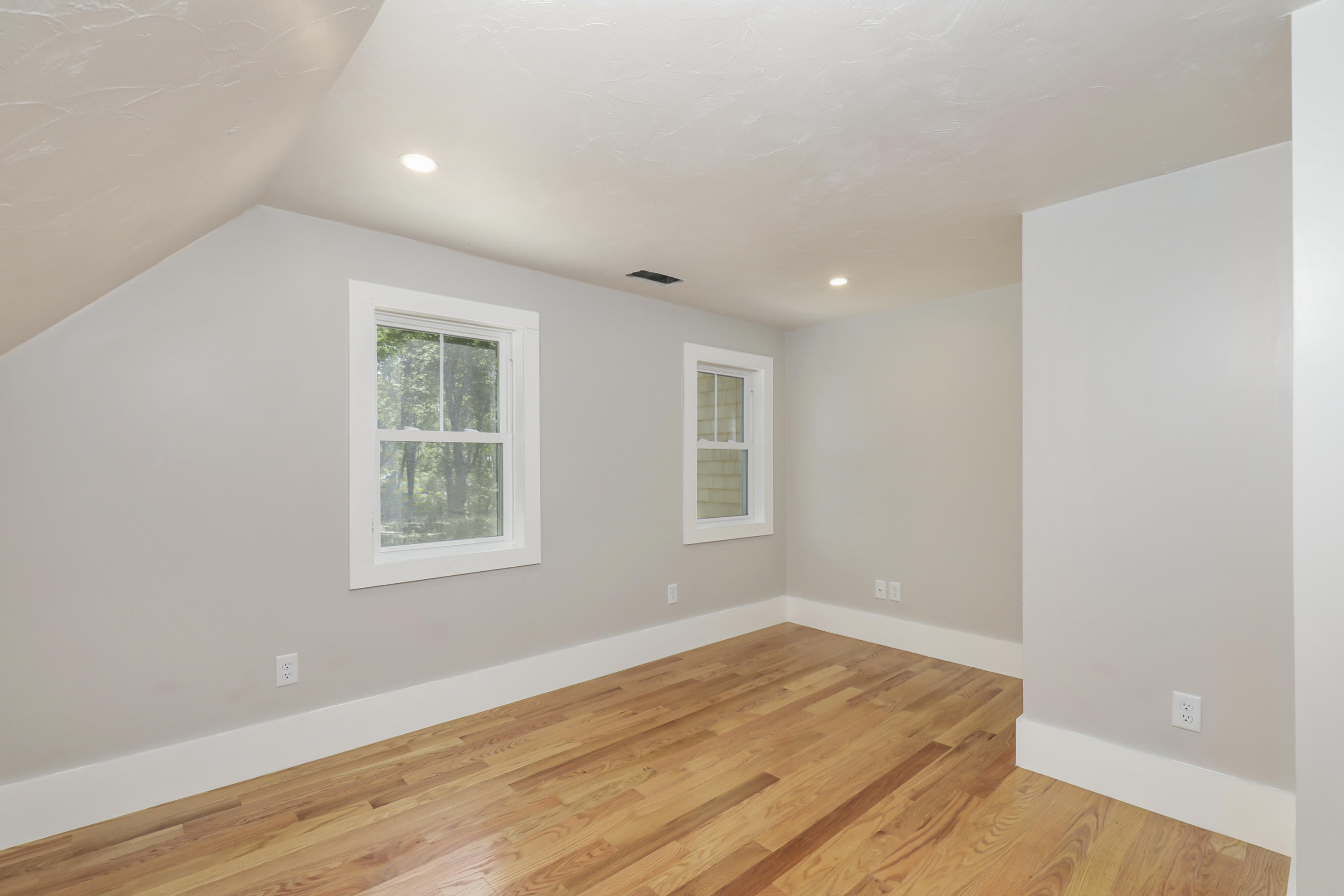 289 Old Main Road North Falmouth, MA 02556 - Photo 31 of 39 022-photo-bedroom-9266238