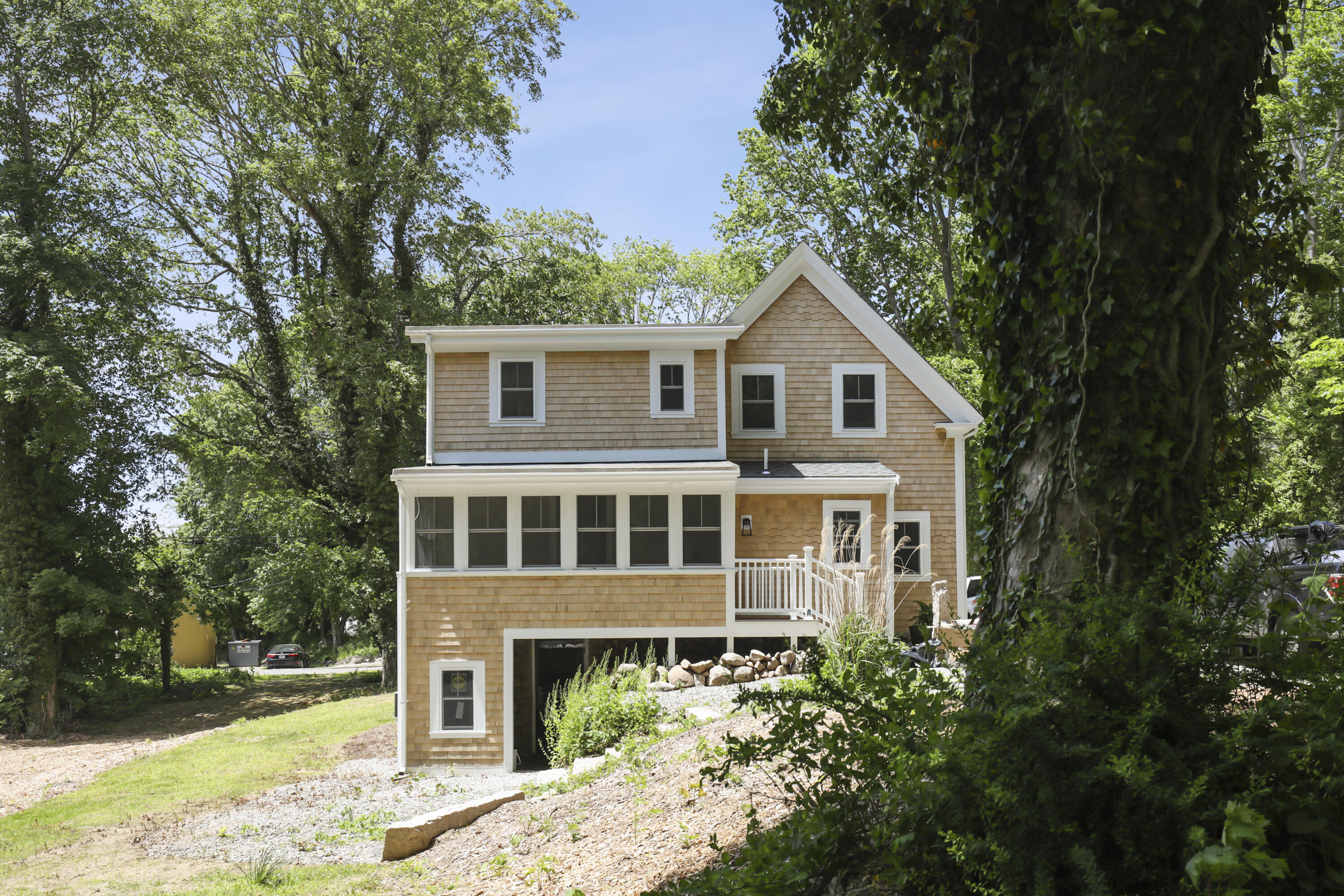 289 Old Main Road North Falmouth, MA 02556 - Photo 5 of 39 024-photo-rear-view-9266235