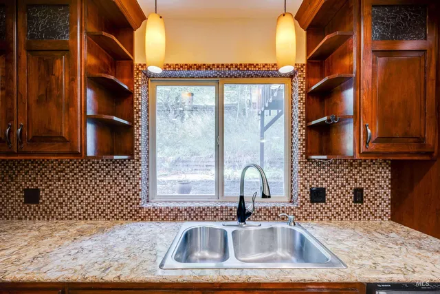 $560,000 | 1616 Shetland Court, Moscow, ID 83843