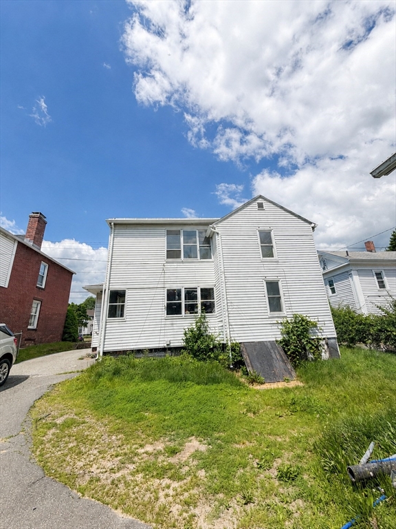 123 Grape Street Chicopee, MA 01013 - Photo 3 of 11
