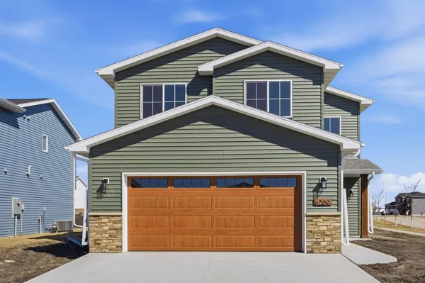 $327,750 | 6209 86th Avenue South, Horace, ND 58047