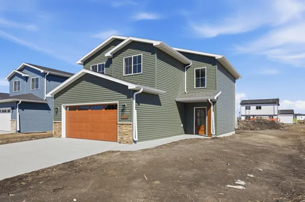 $327,750 | 6209 86th Avenue South, Horace, ND 58047