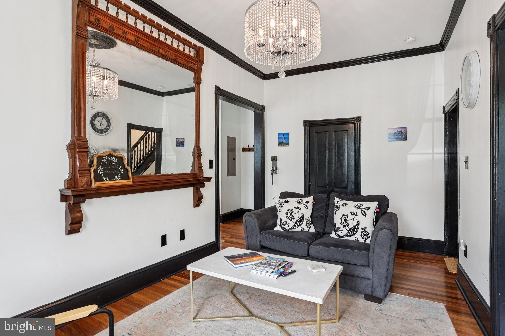 414 Broadway Cape May, NJ 08204 - Photo 27 of 48 a living room with furniture