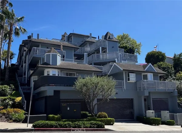 $3,000 | 485 Mermaid Street, Unit 411, Laguna Beach, CA 92651
