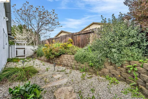 $3,195 | 909 Halite Way, Antioch, CA 94509