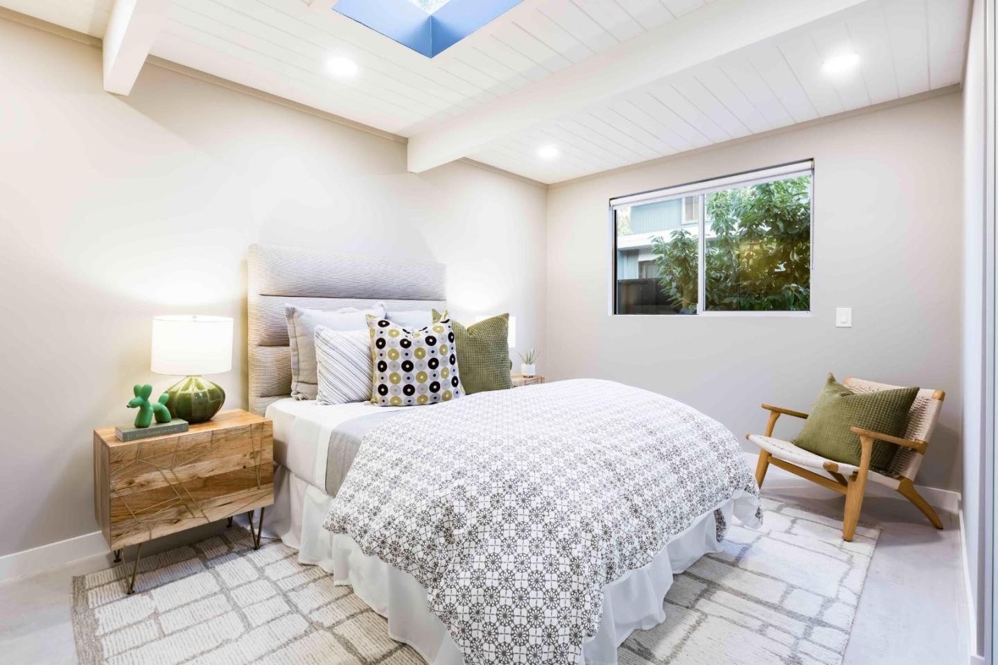 3454 Greer Road Palo Alto, CA 94303 - Photo 12 of 23 Gallery Image 12