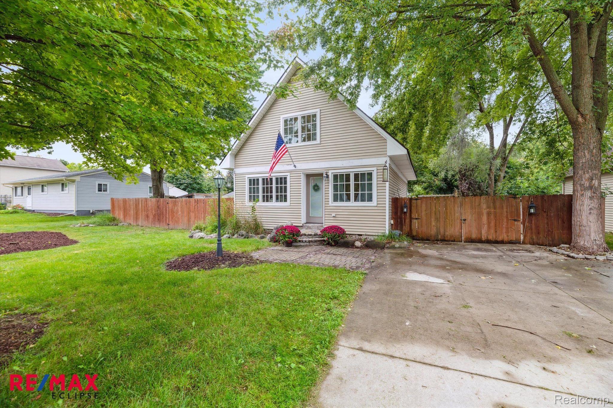 3400 Longview Avenue Rochester, MI 48307 - Photo 1 of 27