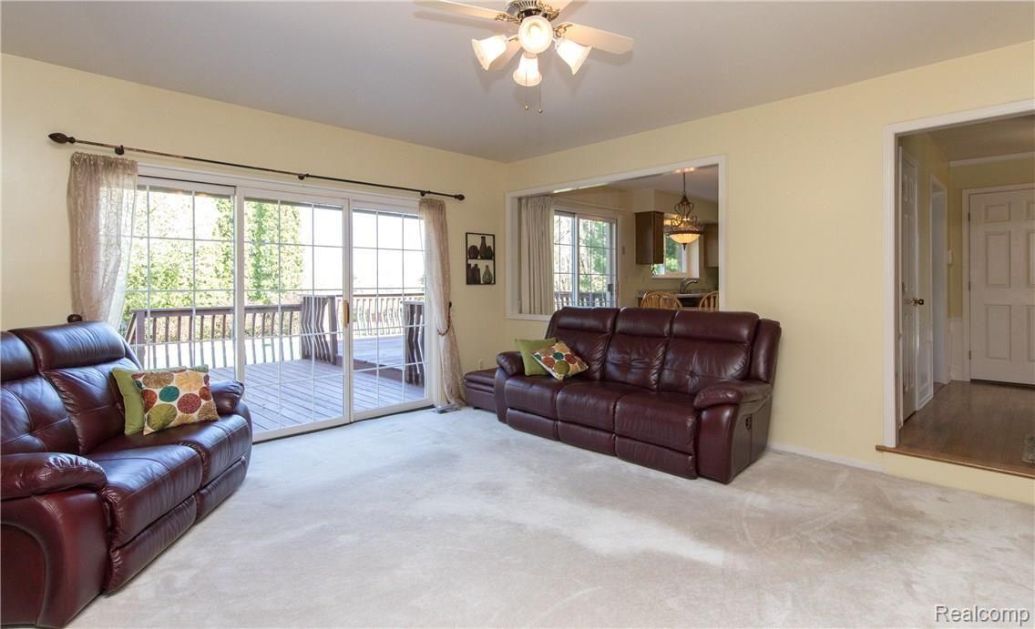1158 Sandy Ridge Drive Rochester, MI 48306 - Photo 18 of 33 Sunny and bright