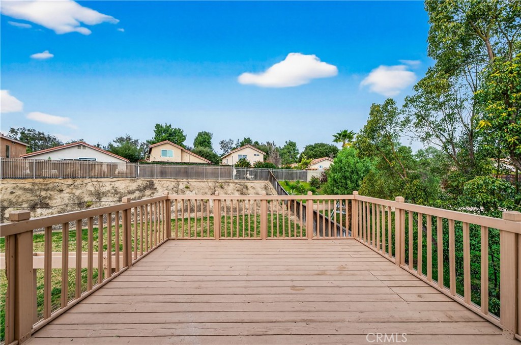 43425 Corte Logrono Temecula, CA 92592 - Photo 29 of 49 a view of a balcony