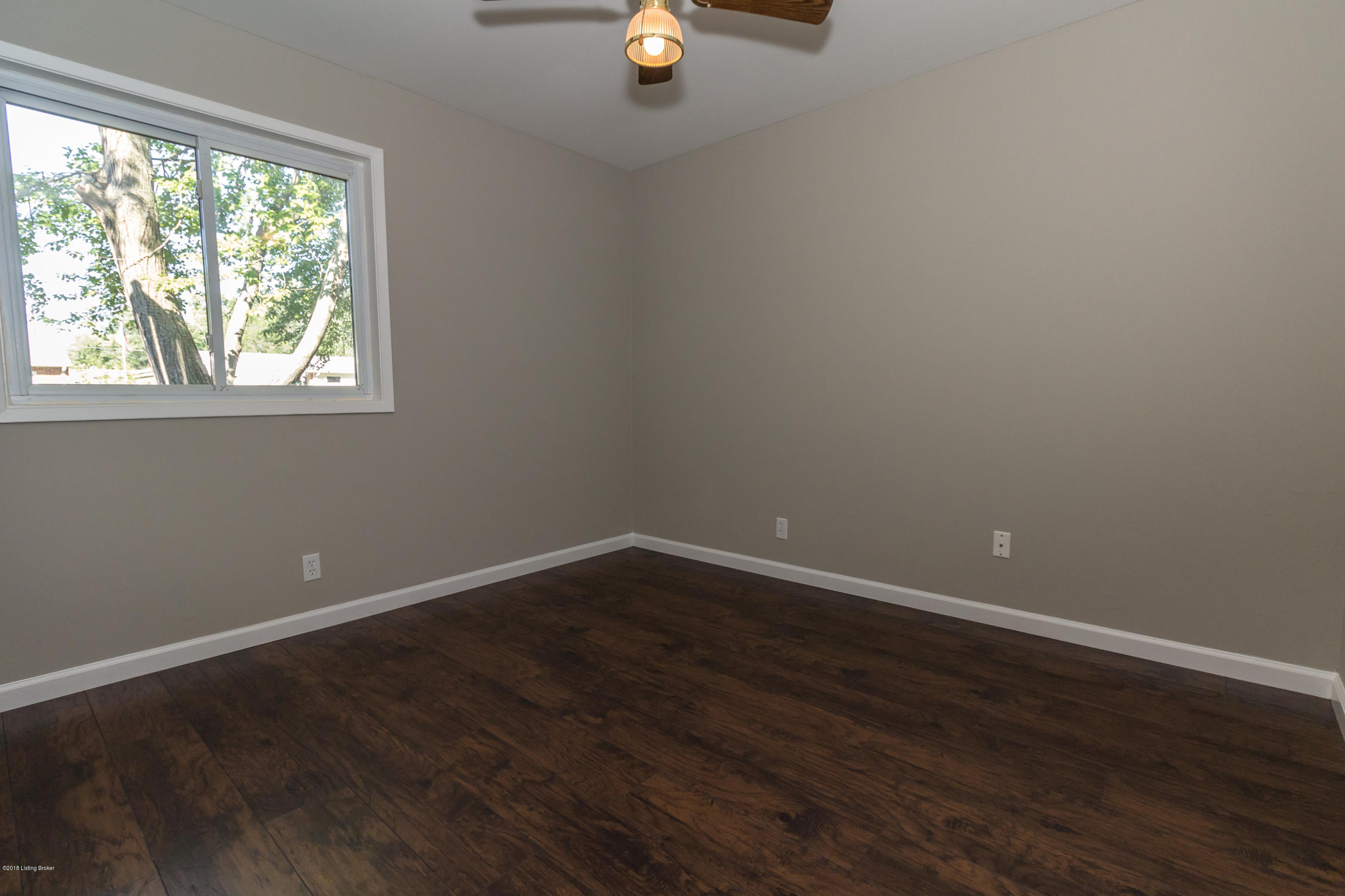 312 Mac Brae Road Louisville, KY 40214 - Photo 15 of 26 312 Macbrae-11