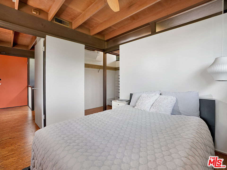 1617 Pleasant Way Pasadena, CA 91105 - Photo 4 of 38 a bedroom with a bed and a large window