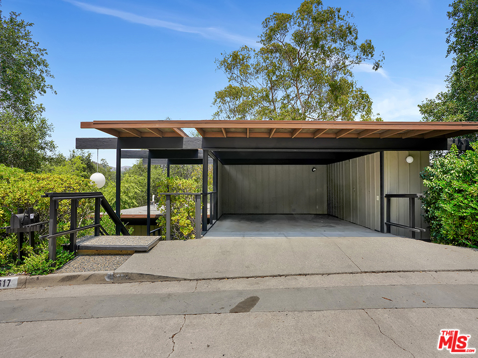 1617 Pleasant Way Pasadena, CA 91105 - Photo 37 of 38 a view of house with a outdoor space