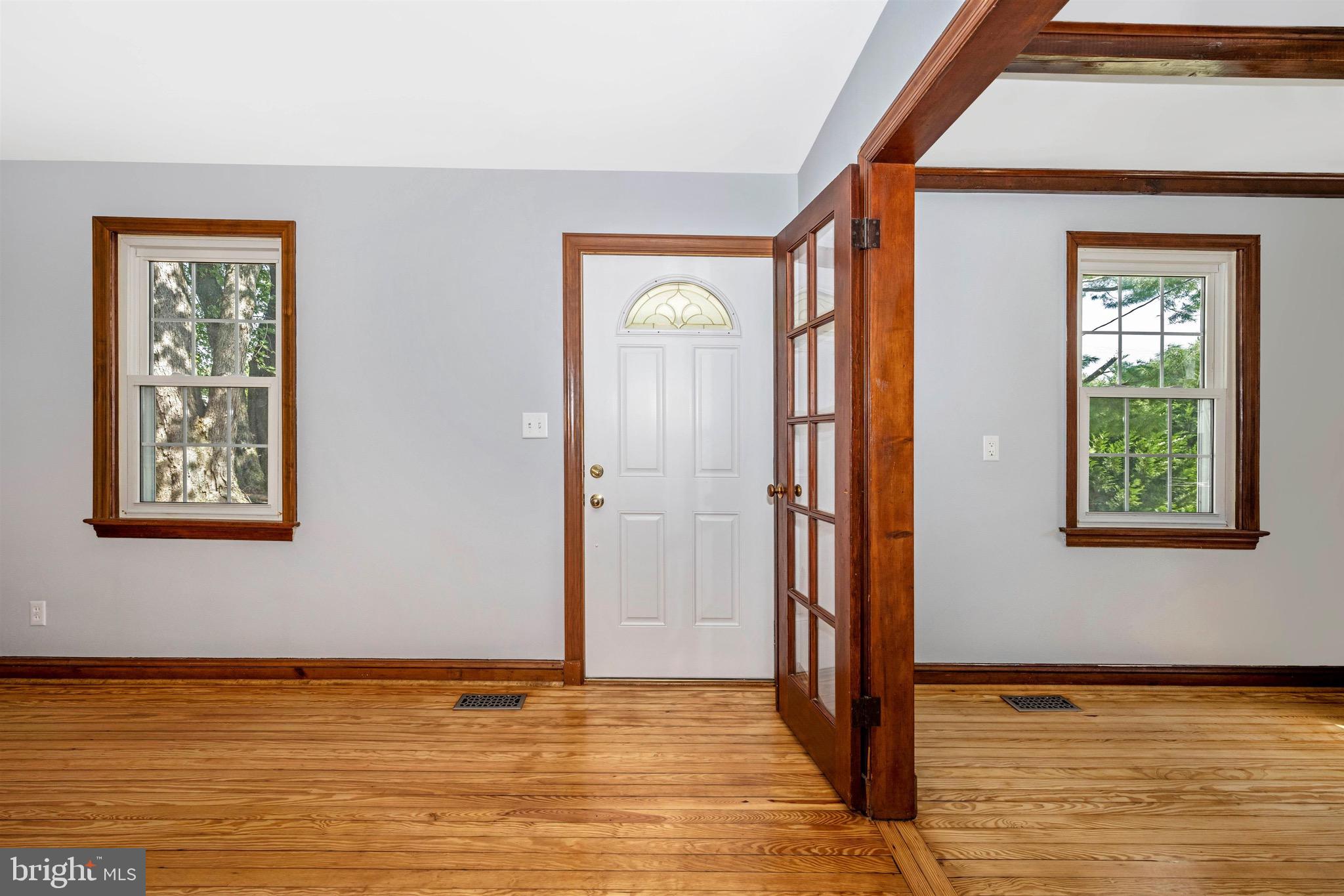 16957 Frederick Road Mount Airy, MD 21771 - Photo 4 of 64 Gallery Image 4