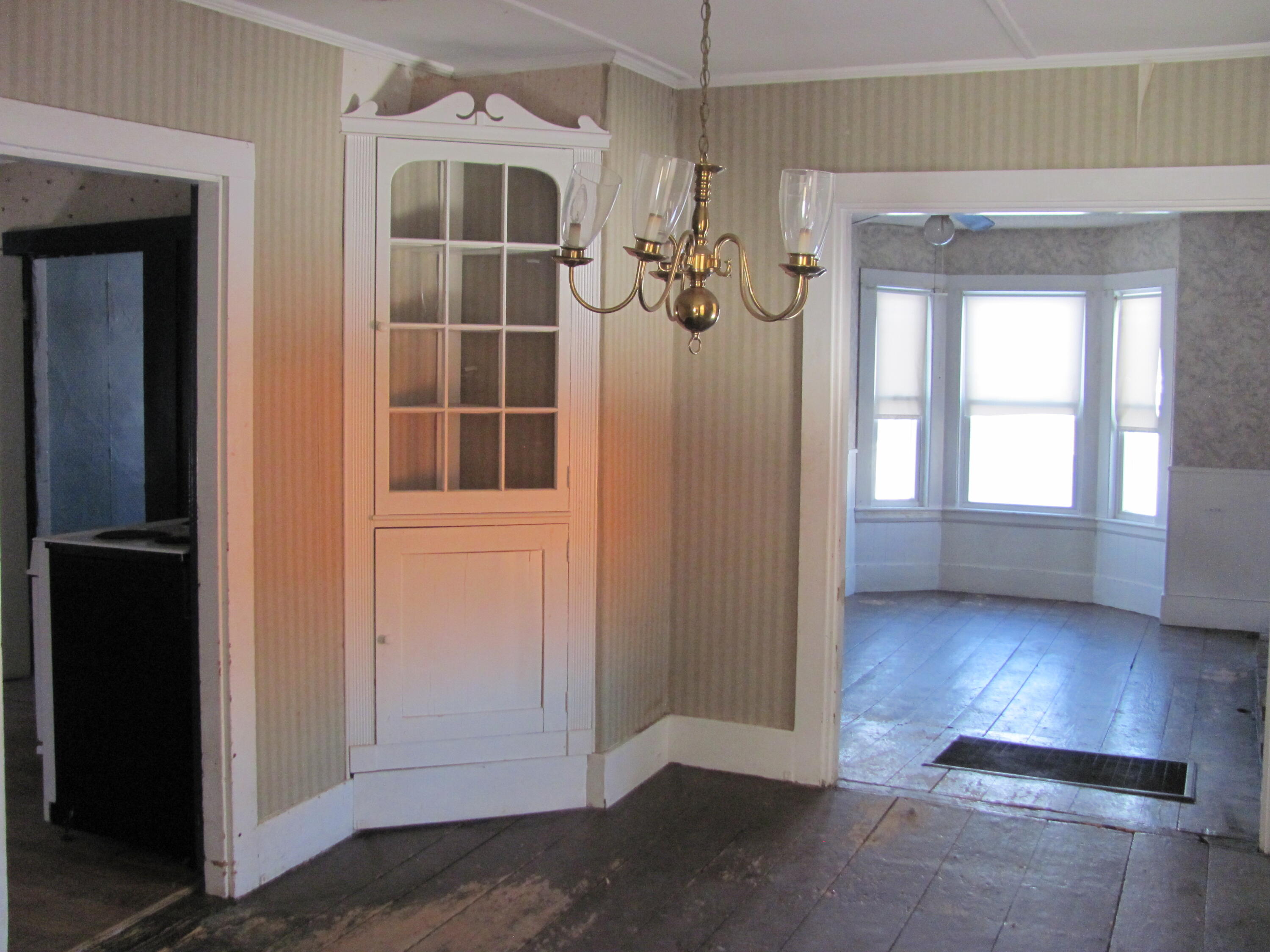 1 Hall Street Kennebunk, ME 04043 - Photo 7 of 19 Burr Estate 206