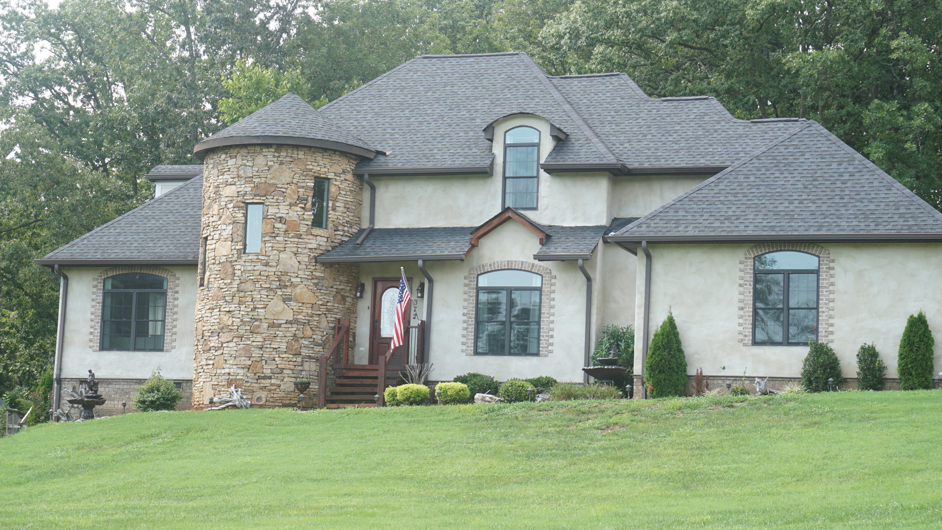 372 Boring Chapel Road Johnson City, TN 37615 - Photo 2 of 33 Front view