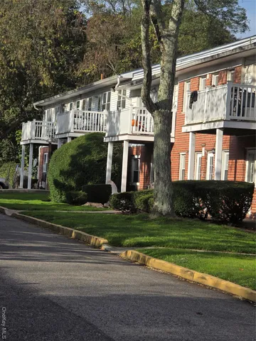 front view of house with a yard