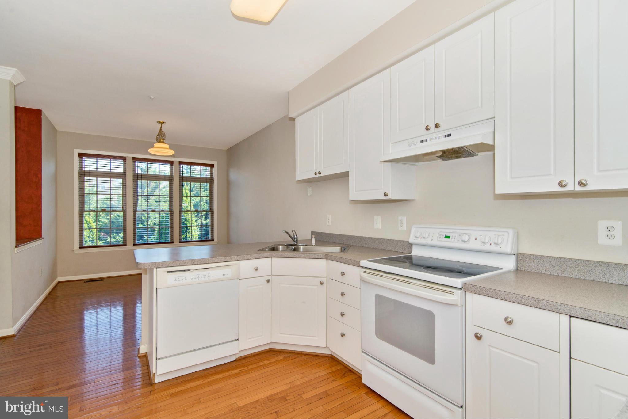 2418 Rippling Brook Road Frederick, MD 21701 - Photo 9 of 30 Flat Top Stove in Kitchen